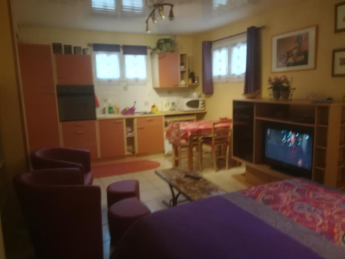 Maison Montricher-le-Bochet Zewnętrze zdjęcie